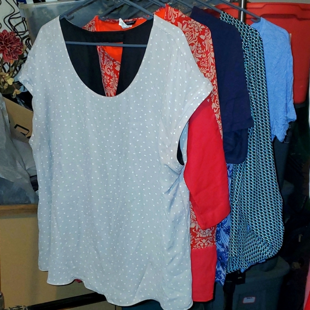 1X Bundle of Tops